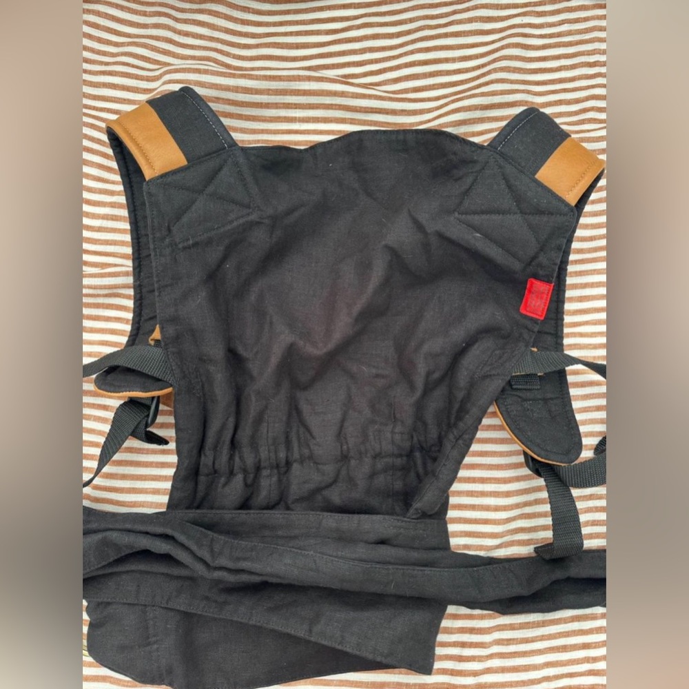 Sakura Black and Brown Kids Carrier